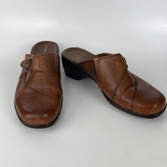 Michel M Peggy Brown Leather Clog - Picture 3 of 13